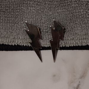 Lightening bolt earings